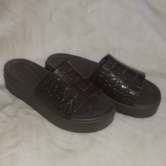 Crocs Brooklyn Platform Slides - Picture 6 of 8